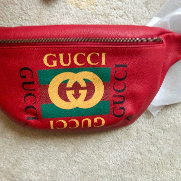 ⭐️ NEW Authentic Gucci Bumbag⭐️ - Picture 4 of 12